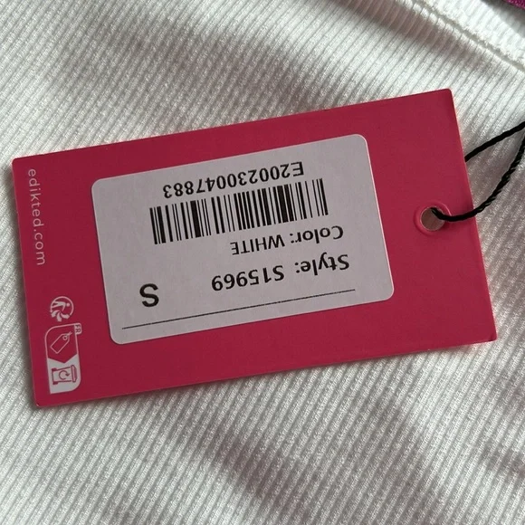 EDIKTED BRAND NEW TOP NEVER WORN - Picture 3 of 6
